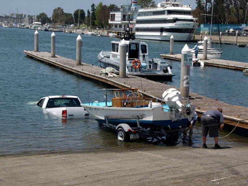 how (not to) launch a boat